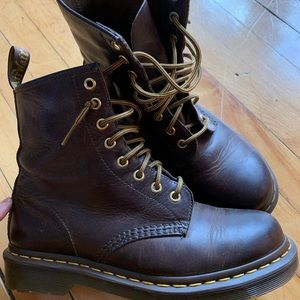 Dr martens sz 38 (8) womens